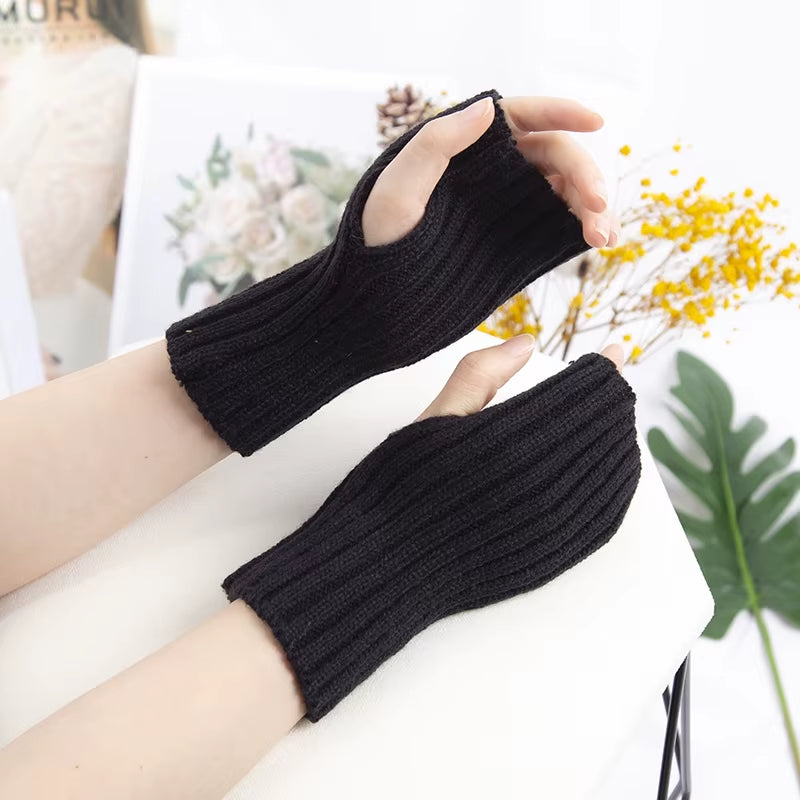 Kawaii crochet fingerless winter gloves for women, featuring goth Lolita style arm warmers and accessories.