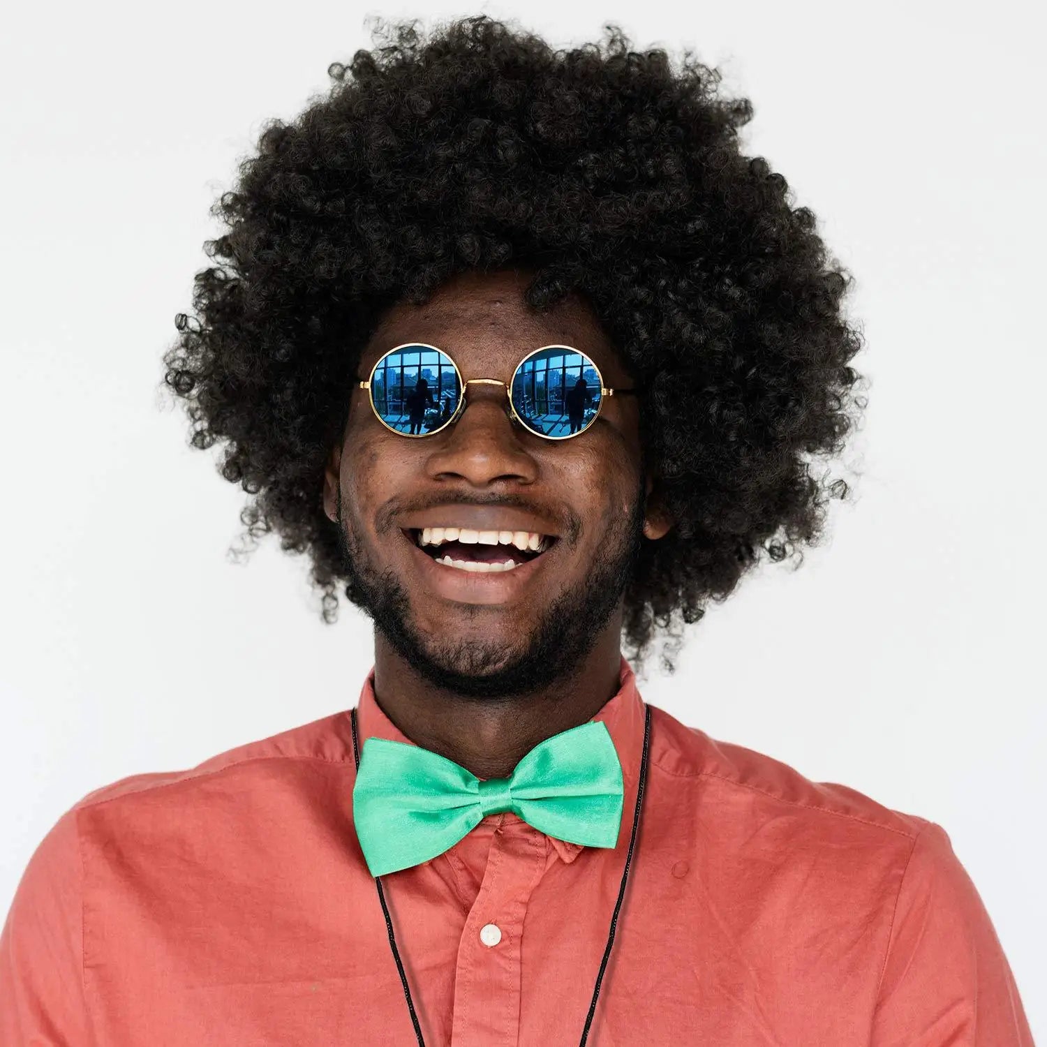 Step Back in Time: Retro Costume Jewelry Set with Afro Wig, Sunglasses & Necklace – Ultimate 80s Style Accessories for Men at 50s, 60s, and 70s Theme Parties!