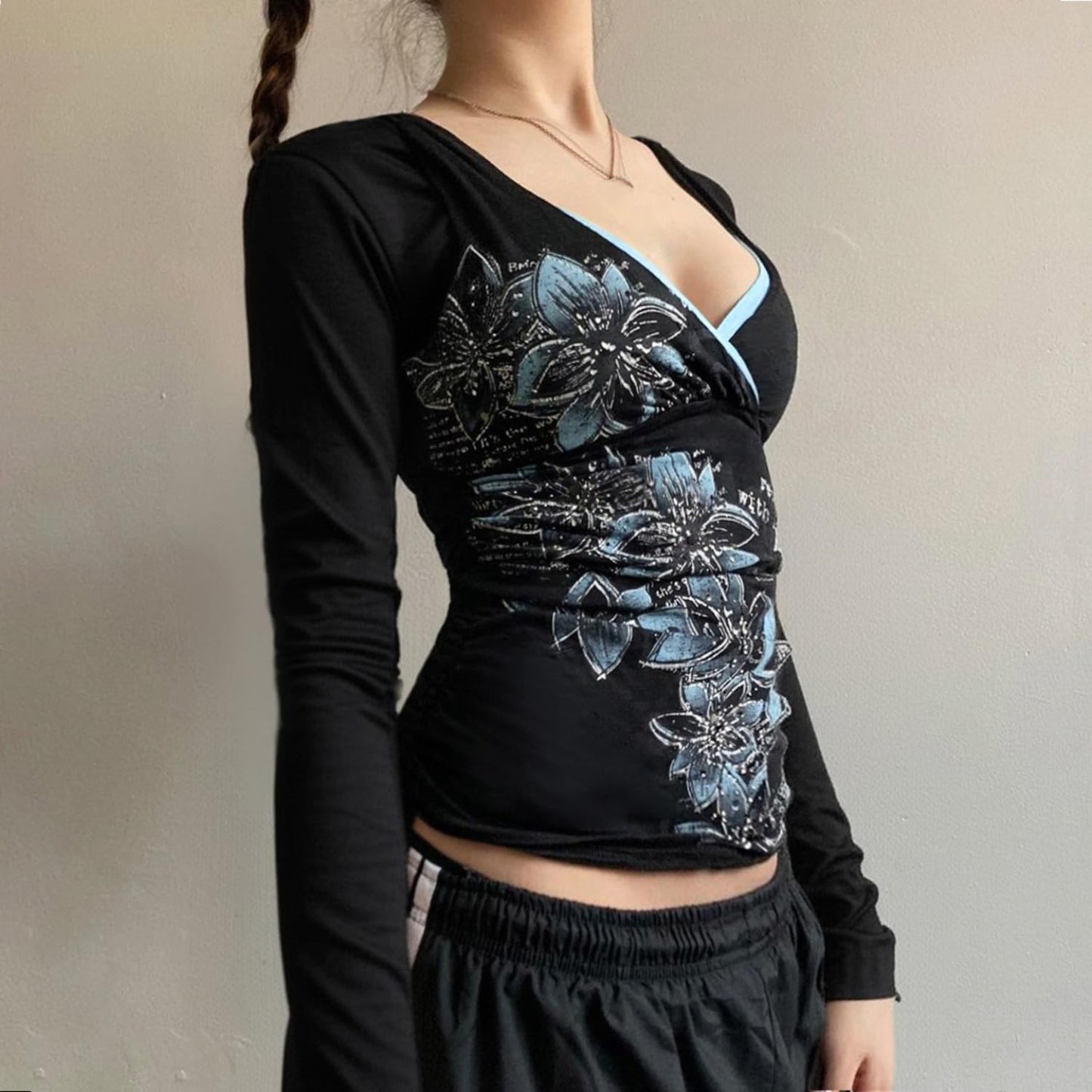 GGOOB Y2K floral V-neck long sleeve top with vintage grunge style, featuring colorful floral pattern on a trendy teens' shirt.
