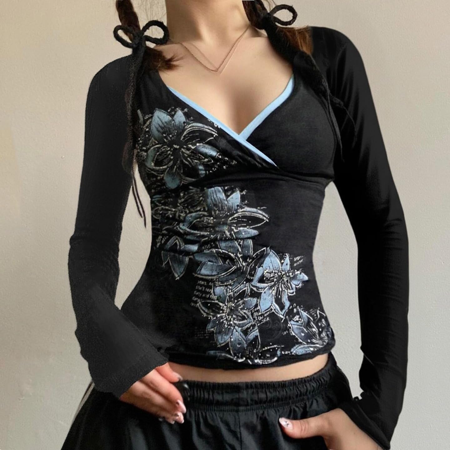 GGOOB Y2K floral V-neck long sleeve top with vintage grunge style, featuring colorful floral patterns for trendy teens.