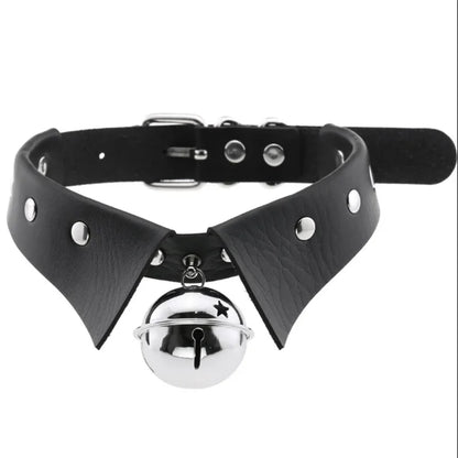 Black PU leather choker with heart rivets, Y2K goth punk necklace for trendy girls, stylish Harajuku-inspired jewelry.
