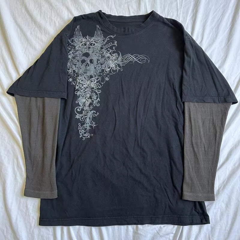 Women’s Y2K cyber grunge long sleeve T-shirt with patchwork design, gothic style, featuring retro Harajuku and E-girl fashion elements.