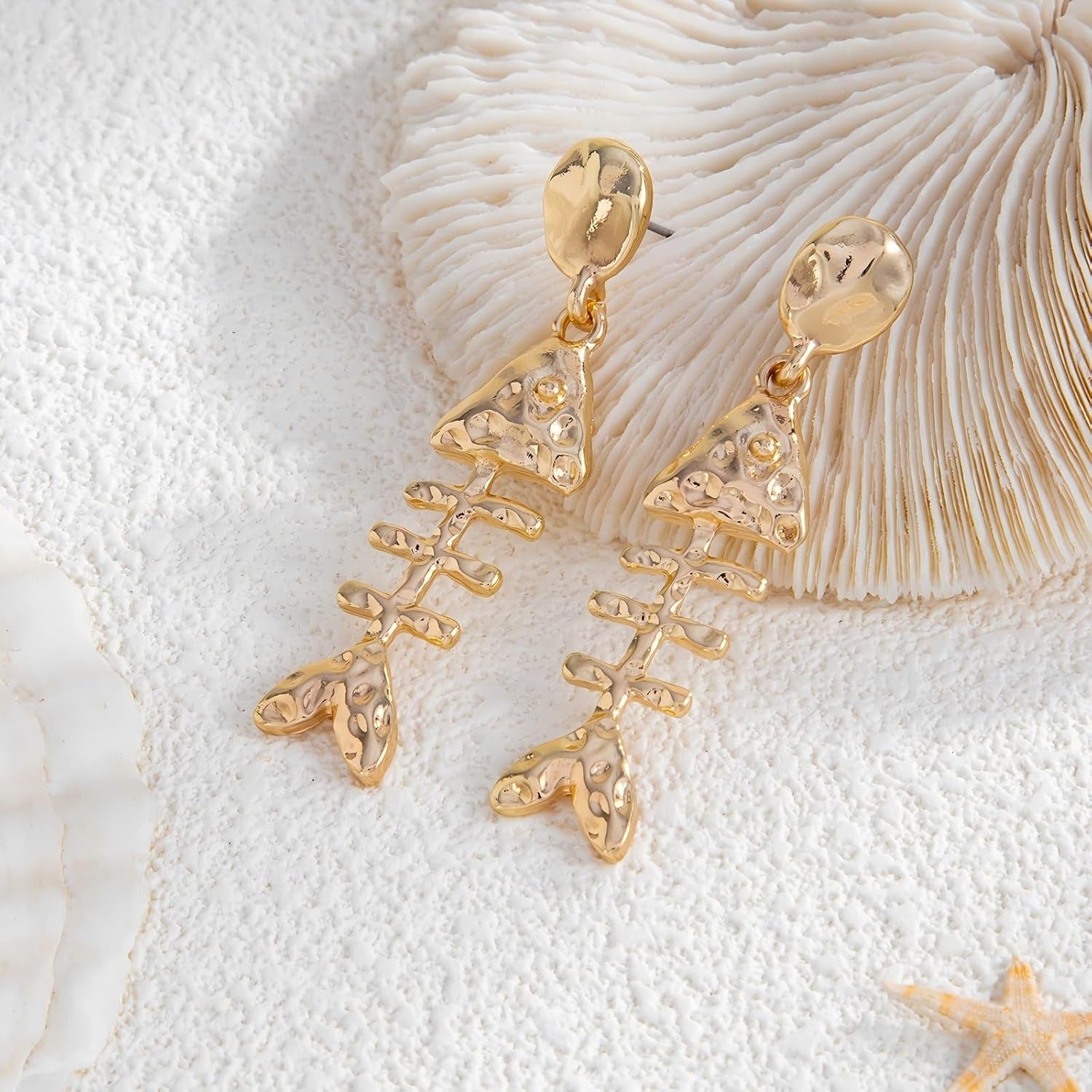 Gold and silver Gothic grunge fish dangle earrings with Y2K punk style, featuring edgy drop jewelry design for women.