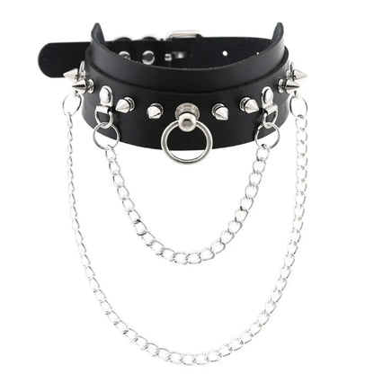 Black PU leather choker with heart rivets, Y2K goth punk necklace for trendy girls, featuring edgy, stylish design.