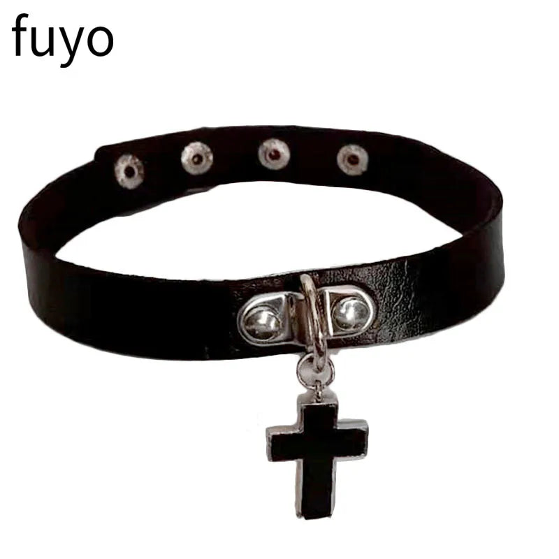 New Goth Choker Necklace Men Punk Rock Heart Geometry PU Necklace for Women Choker Gothic Bondage Goth Chocker Neck Jewelry