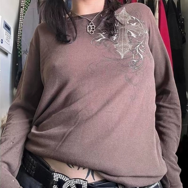 Long sleeve Y2K cyber grunge T-shirt for women featuring patchwork and gothic style, inspired by retro Harajuku fashion.
