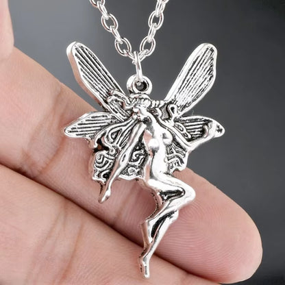 Y2K aesthetic razor blade pendant necklace by PressureDen.store, edgy vintage punk goth jewelry for men and women.