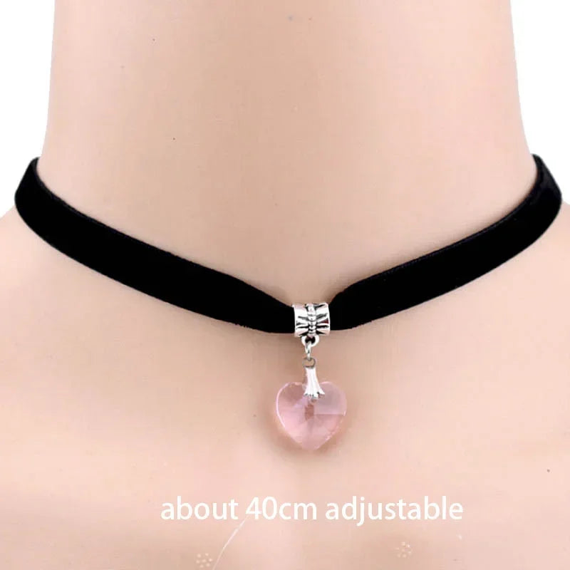 Retro Vintage Gothic Chocker Harajuku Love Heart Chokers Goth Black Velvet Heart Crystal Pendant Choker Necklace