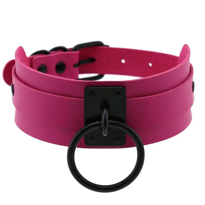 Black gothic punk O-round metal leather choker necklace for women and girls, edgy Harajuku emo rock fashion jewelry.