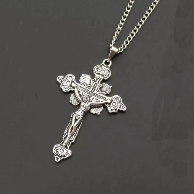 Y2K aesthetic razor blade pendant necklace by PressureDen.store, edgy vintage punk grunge jewelry for men and women, close-up shot