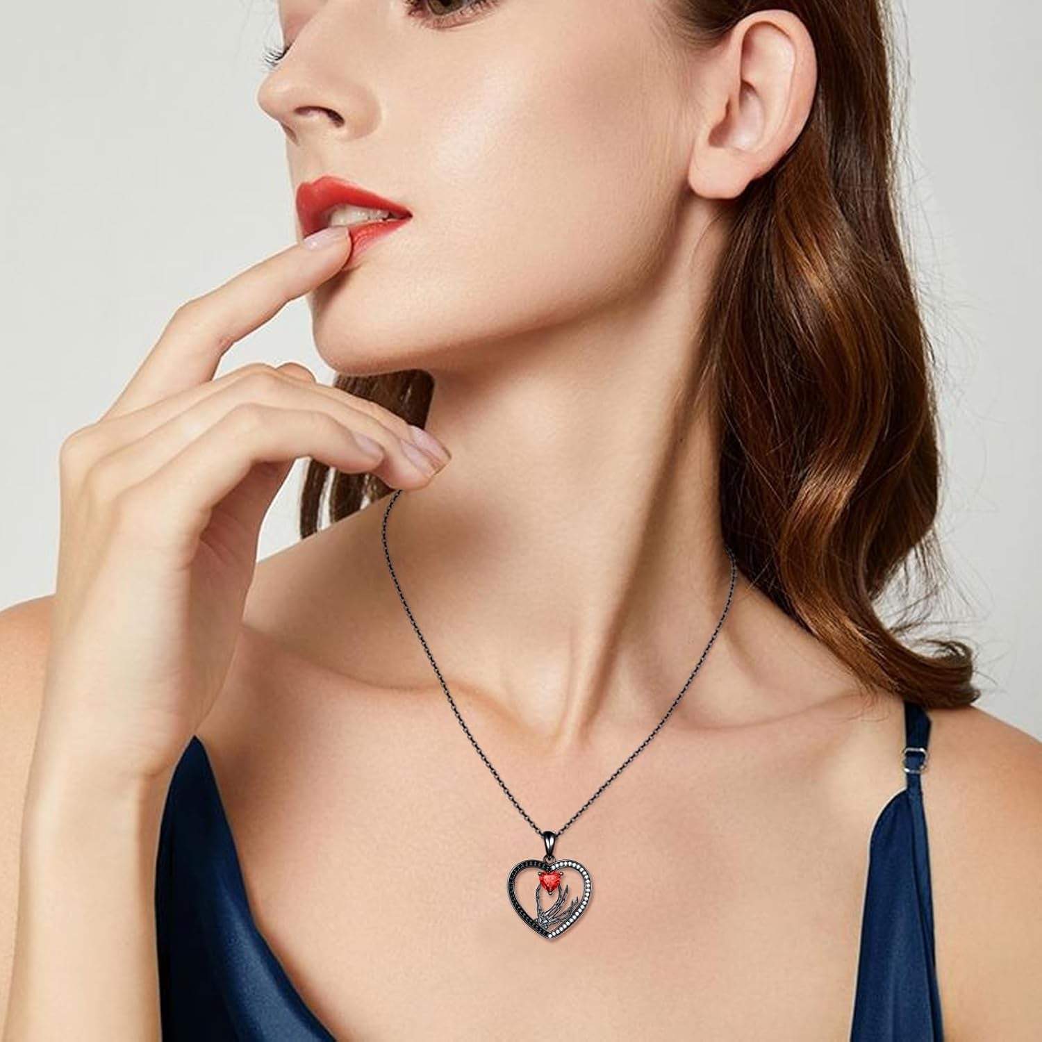Skeleton Hand Necklace S925 Silver Skull Heart Pendant Gothic Jewelry Halloween Gifts for Women