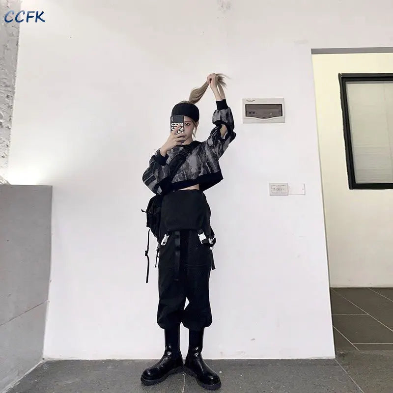 Gothic techwear cargo pants for women featuring high waist design and detachable shorts, streetwear style, in black fabric.