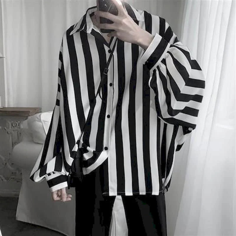 Long sleeve goth shirt with lightning design for men and women, featuring a retro Harajuku hip-hop style.