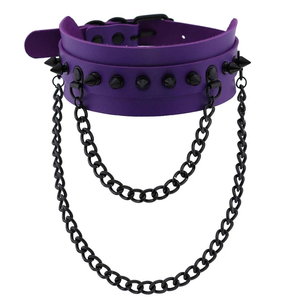 Purple goth punk leather choker with black rivets and metal chain, unisex Edgy Emo Harajuku style necklace for Halloween and Y2K cosplay