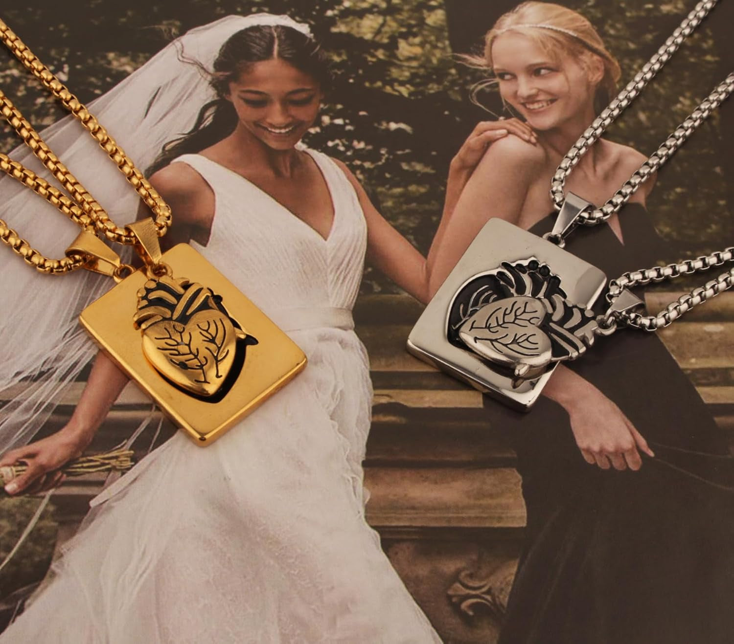 Gothic heart-shaped couples necklace set by Scddboy featuring matching jewelry for him and her, ideal for friendship gifts.