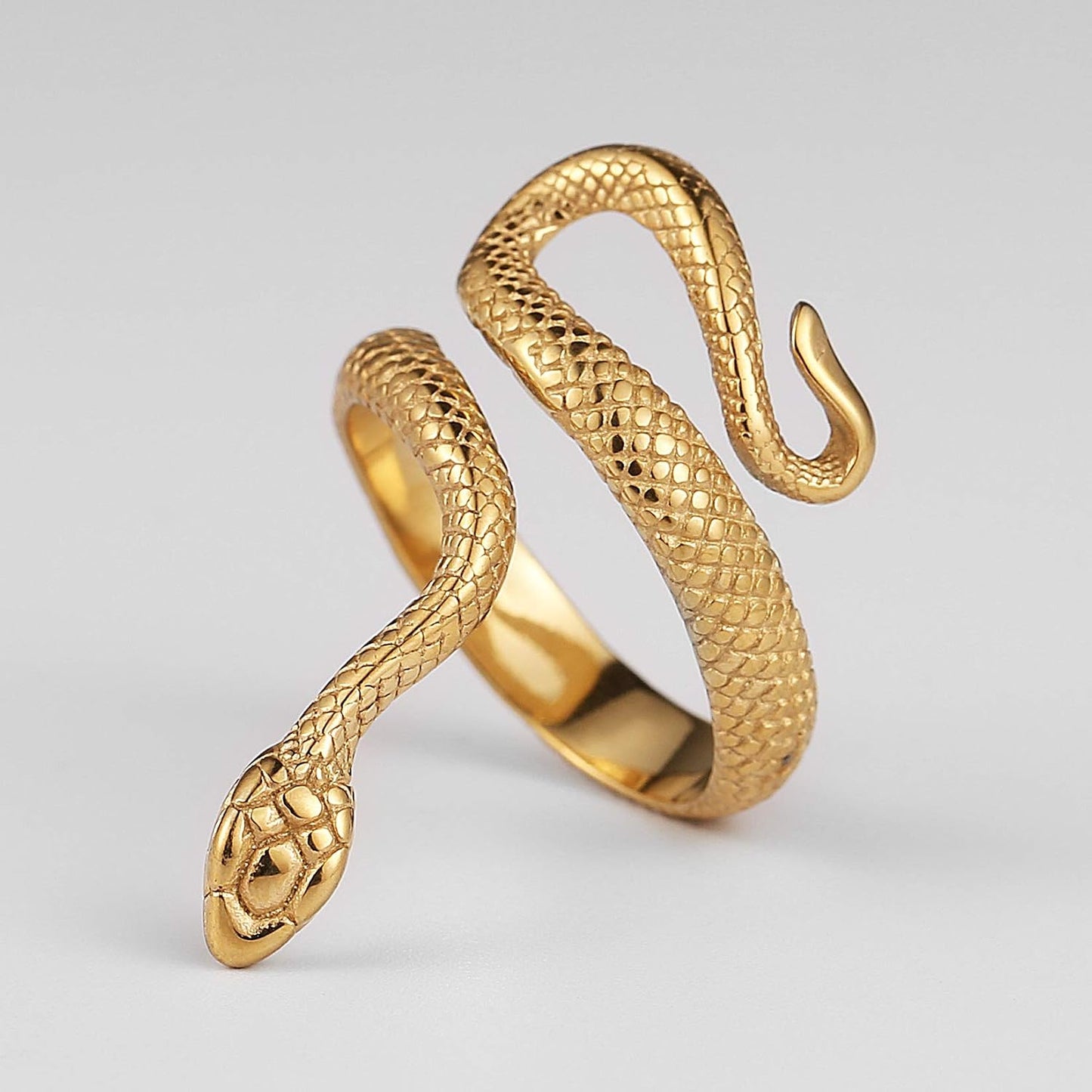 Gothic snake ring for men and women, made of stainless steel, featuring a retro animal design, by HZMAN.