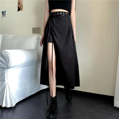 Dark gothic vintage high split mid-calf skirt for women, featuring elegant design suitable for parties and streetwear.