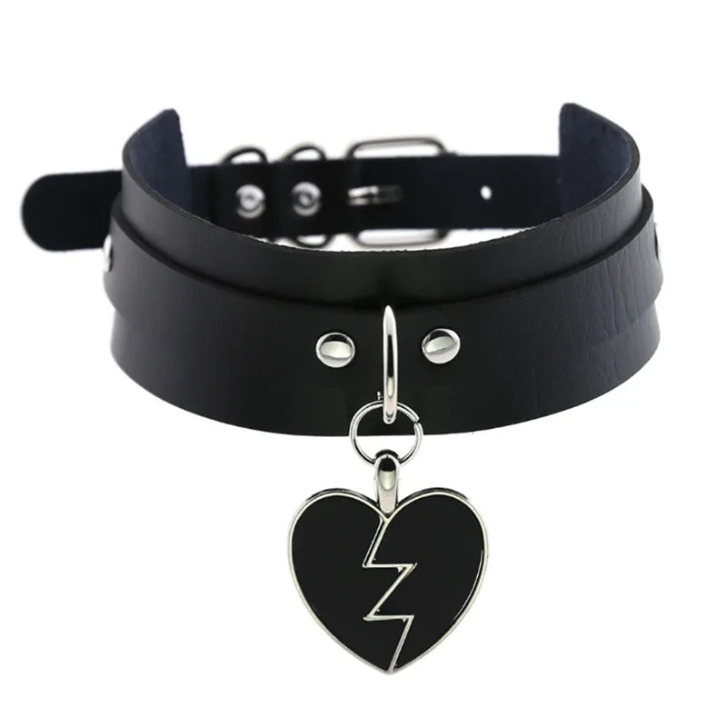 Harajuku punk goth choker with heart rivets and chunky PU leather, trendy Y2K style necklace for girls.