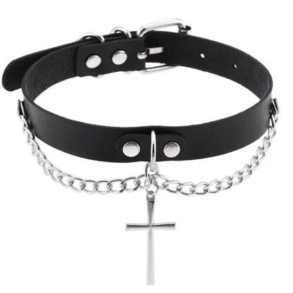 Black PU leather choker with heart rivets, Y2K goth punk necklace, trendy accessory for girls, stylish Harajuku-inspired jewelry
