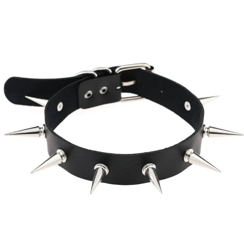 Black PU leather Harajuku chic choker with heart rivets, Y2K goth punk necklace for trendy girls, stylish and edgy accessory