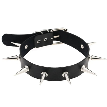 Black PU leather Harajuku chic choker with heart rivets, Y2K goth punk necklace for trendy girls, stylish and edgy accessory