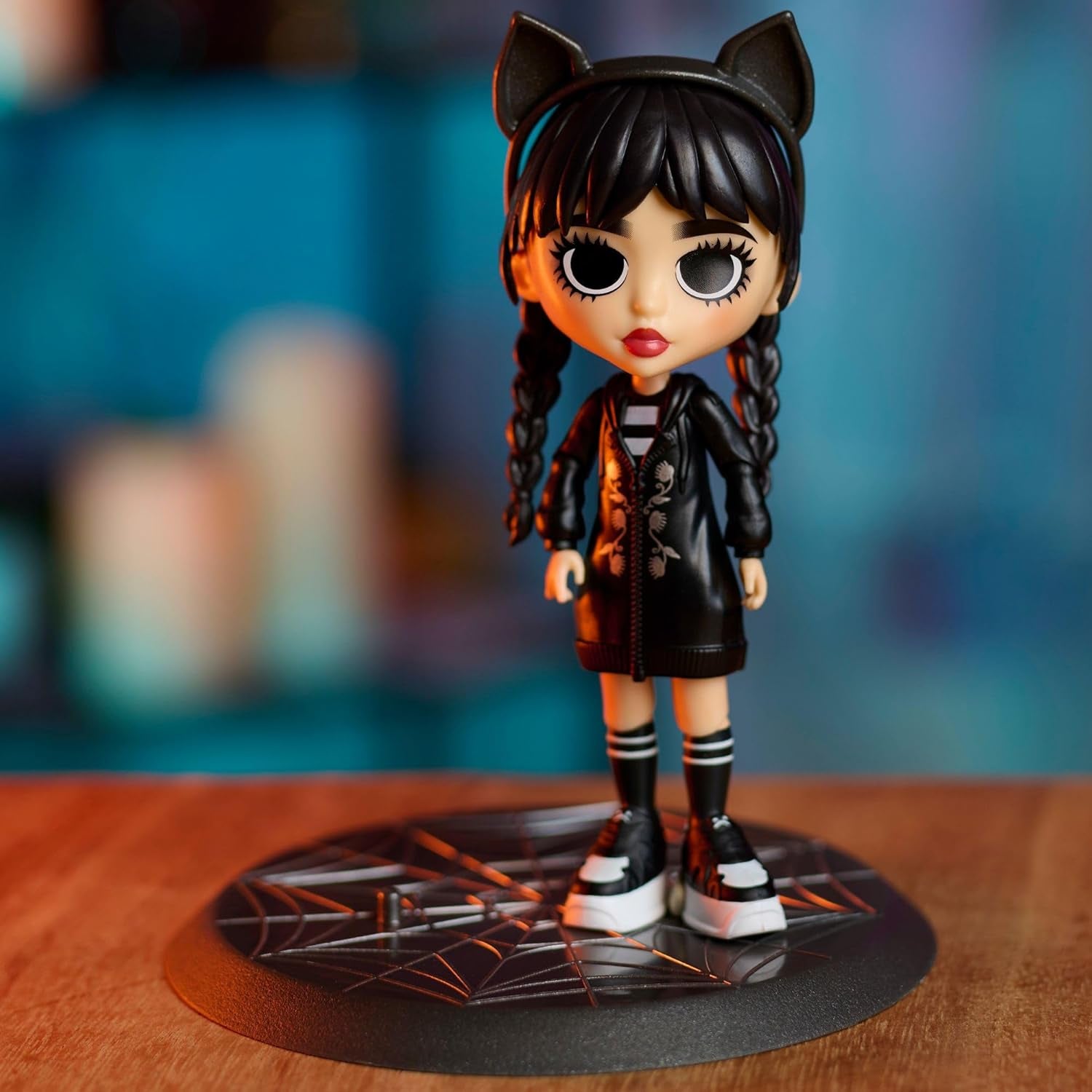 WEDNESDAY Deluxe 6-Inch Articulated Figure, 11-Pieces, Interchangeable Face Plates and Fashion, Customizable Collectible Figurine, Kids Toys for Ages 3 up by