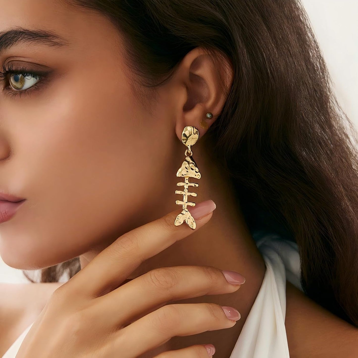 Gold and silver Gothic grunge fish dangle earrings with Y2K punk style, featuring stylish drop jewelry for women.