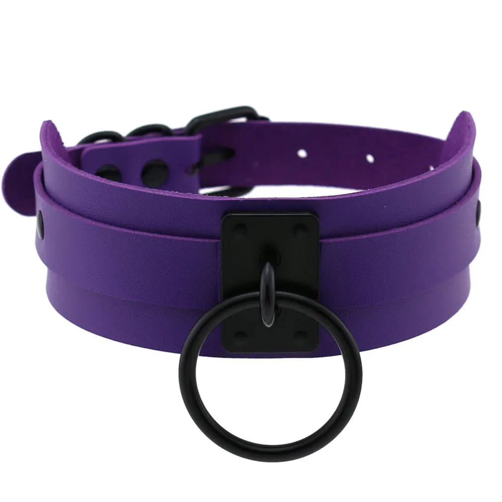 Purple goth punk leather choker necklace with black rivets and metal chain, unisex Edgy Emo style for Halloween and Y2K cosplay.