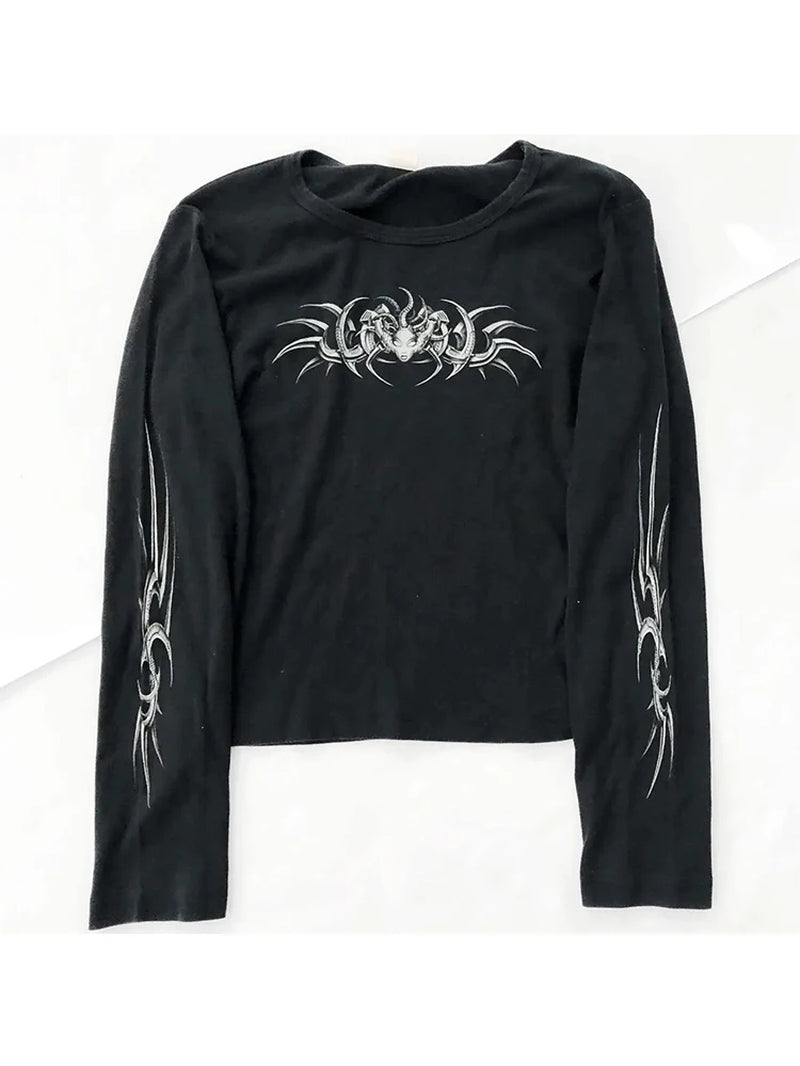 Black goth T-shirt with skull print, long sleeve, O-neck, crop top, trendy Y2K fashion for women, casual gothic style.