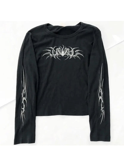 Black goth T-shirt with skull print, long sleeve, O-neck, crop top, trendy Y2K fashion for women, casual gothic style.