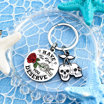 Wrpixe Gothic skull keychain with spooky Halloween design, perfect as a unique gift or Valentine’s Day surprise.
