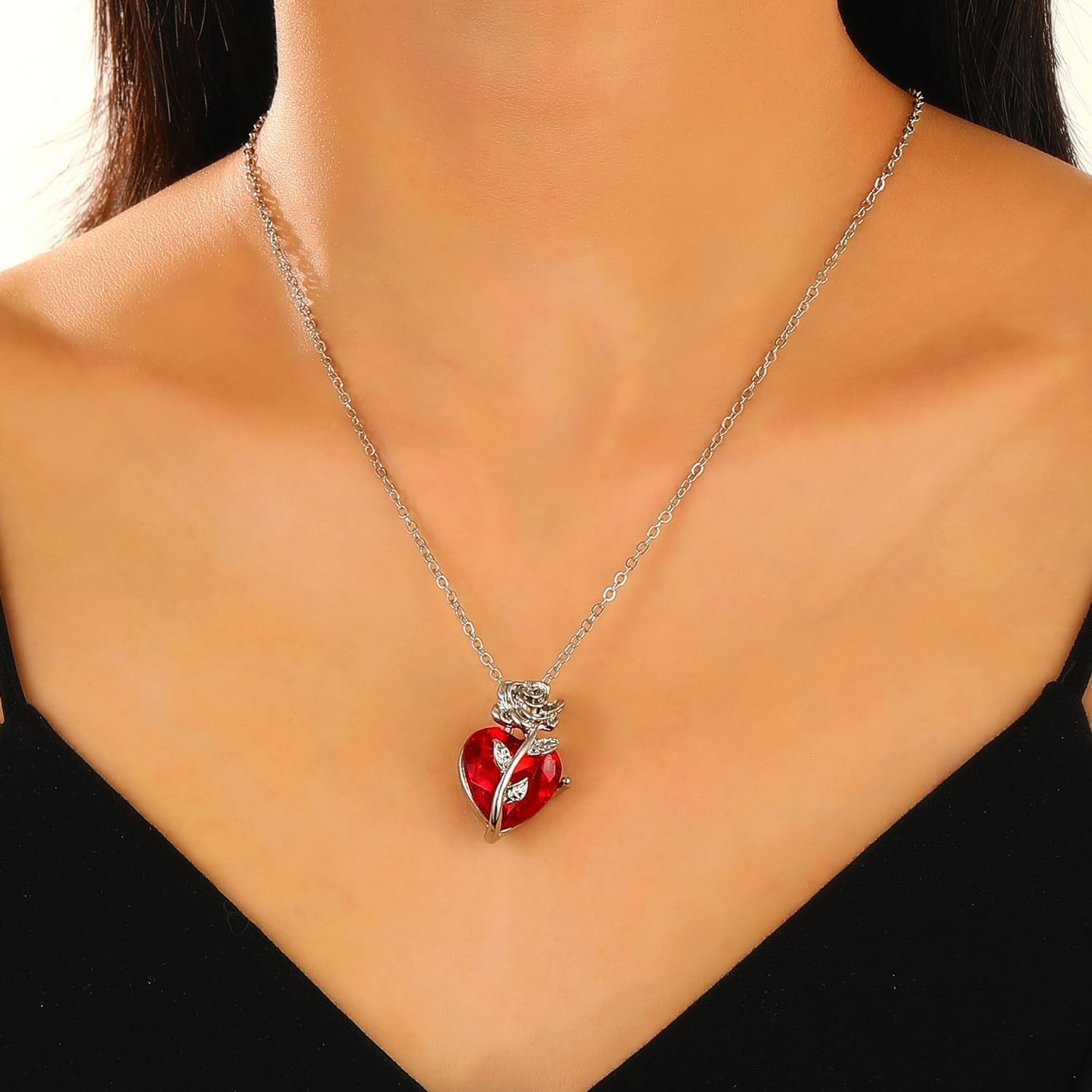 KURTCB Gothic rose heart pendant set with matching earrings, featuring dark elegant design for Halloween, emo, and grunge fashion.